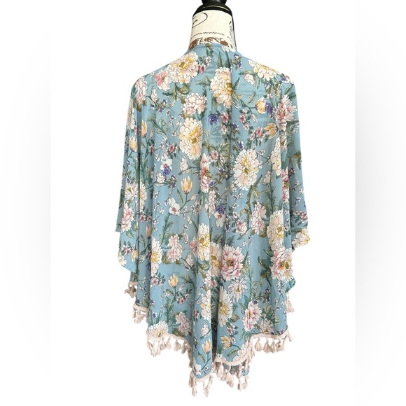 5/$25 Wild Flower light blue summer shawl with pink tassel fringe OS by g - Picture 2 of 6